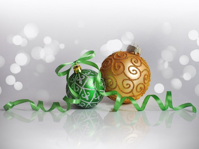 christmas-decorations-1816478_1920.jpg  