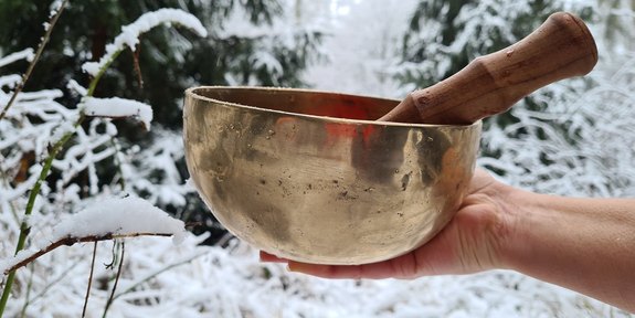 Vorweihnachtlicher Entspannungsabend mit Klangschalen