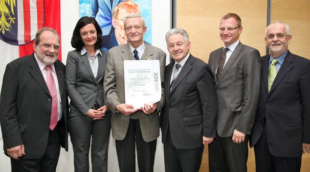 Erwin-Wenzl-Bildungspreis-Ehrenpreis-Fischerlehner-15-11-10.jpg  
